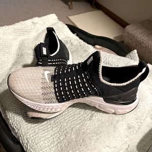 Womens Nike shoes